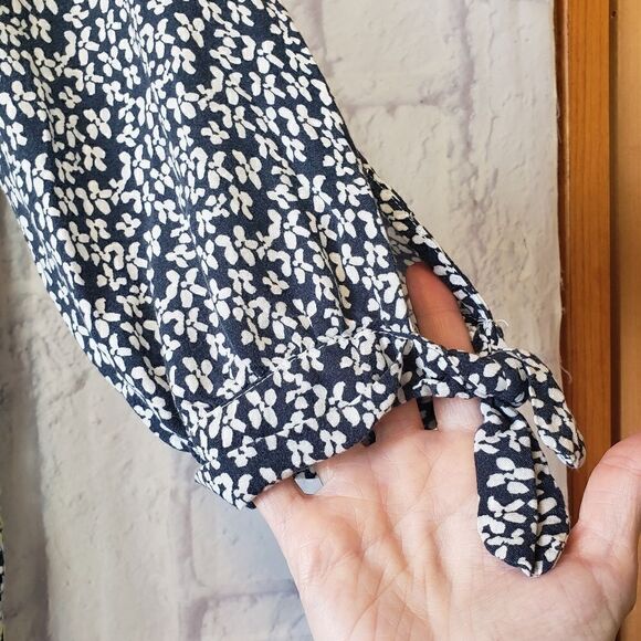 FEVER Embroidery Floral Peasant Top - Picture 4 of 11